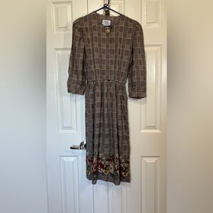 Vintage Lady Carol Of New York Brown Plaid Floral Hem Women's Belt Dress Sz 8